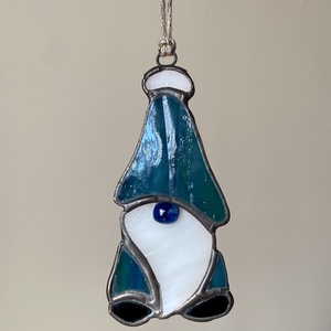 Kékeszöld manó - üvegdísz - otthon & életmód - dekoráció - ajtó- és ablak dekoráció - ablakdísz - Meska.hu