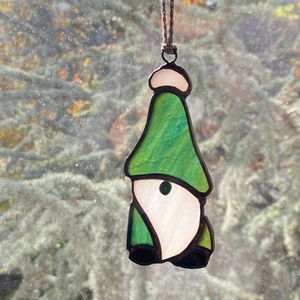 Zöld manó üvegdísz - otthon & életmód - dekoráció - ajtó- és ablak dekoráció - ablakdísz - Meska.hu