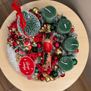 Adventi asztali dísz hintalóval, macival, gazdagon díszítve, fatálcára építve - karácsony - adventi díszek - adventi asztaldísz - Meska.hu