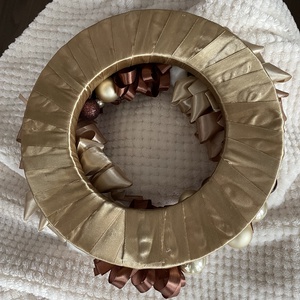 Aranybarna koszorú - karácsony - adventi díszek - adventi ajtódísz - Meska.hu