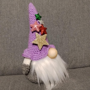 Lila sapkás manó - Meska.hu