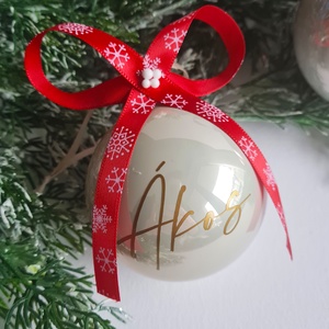 karácsonyi üveg gömb névvel feliratozva, 7cm, választható gömb, név és masni szín - karácsony - karácsonyi lakásdekoráció - karácsonyfadíszek - Meska.hu