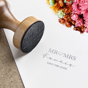 esküvői nyomda pecsét fa alappal választható motívummal, Mr és Mrs, motoros - Meska.hu