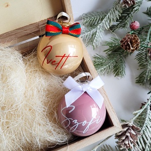 karácsonyi neves üveg gömb névvel feliratozva, 5cm, választható gömb, név és masni szín, pezsgő, rose gold - karácsony - karácsonyi lakásdekoráció - karácsonyfadíszek - Meska.hu