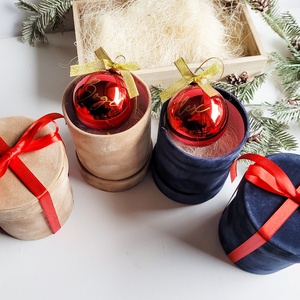 karácsonyi gömb névvel feliratozva, 6cm, választható gömb, név és masni szín, piros - karácsony - karácsonyi lakásdekoráció - karácsonyfadíszek - Meska.hu