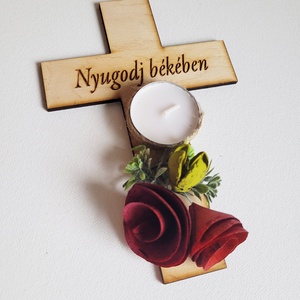 Kegyeleti sírdísz Kereszt mécsessel - Meska.hu