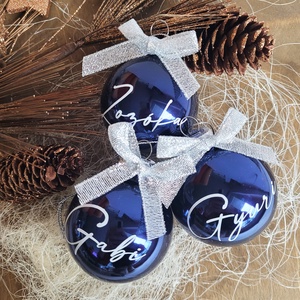 karácsonyi gömb névvel feliratozva, 6cm, választható gömb, név és masni szín, zöld, kék, pezsgő - Meska.hu
