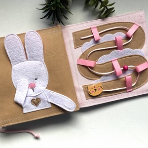 Csendeskönyv 6 oldallal, fejlesztőkönyv, matatókönyv 1 éves kortól, egyedi ajándék gyerekeknek, Játék & Sport, Textilkönyv & Babakönyv, Varrás, MESKA