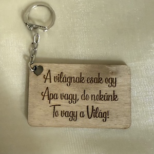 A világnak csak egy  kulcstartó szerelmednek akár Valentin napra is - táska & tok - kulcstartó & táskadísz - kulcstartó - Meska.hu