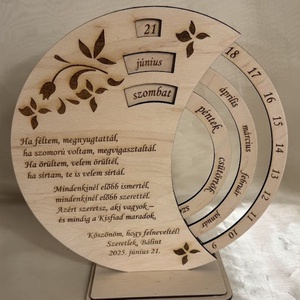 Szülőköszöntő ajándék öröknaptár örömanyának, örömapának, testvéreknek, nagyszülőknek esküvő alkalmából  - esküvő - emlék & ajándék - szülőköszöntő ajándék - Meska.hu