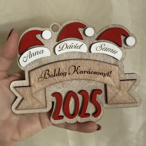 Télapó sapkás családi karácsonyfadísz fából kézzel festve - karácsony - karácsonyi lakásdekoráció - karácsonyfadíszek - Meska.hu