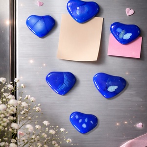 Kék szív hűtőmágnes olvasztott üvegből, Otthon & Életmód, Dekoráció, Kép & Falikép, Mozaik kép, Mozaik, Újrahasznosított alapanyagból készült termékek, MESKA