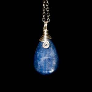 Ezüst kianit medál - ékszer - nyaklánc - medálos nyaklánc - Meska.hu