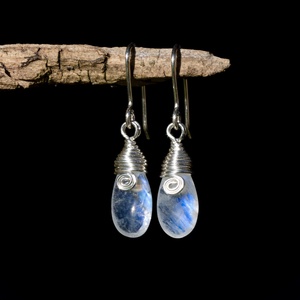 Ezüst holdkő fülbevaló - Meska.hu