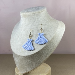 Hercegnős fülbevaló - Meska.hu