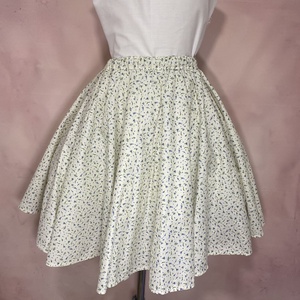 Extra pörgős körloknis gyerekszoknya több méretben - KÉSZLETEN - ruha & divat - gyerekruha - szoknya - Meska.hu