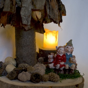 Karácsonyi dekoráció, koboldpárral, fakéregből készült fával, Karácsony, Karácsonyi lakásdekoráció, Karácsonyi lakásdíszek, , MESKA