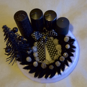 Black and White Advent - visszafogottan extrém, mégis ünnepi hangulatban - karácsony - adventi díszek - adventi koszorú - Meska.hu