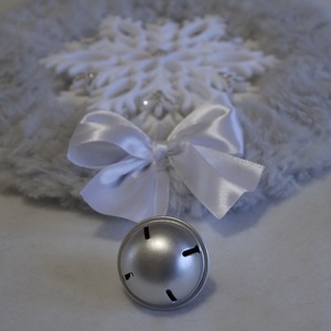 Szürke hópihe-puha - karácsony - karácsonyi lakásdekoráció - karácsonyi ajtódíszek - Meska.hu