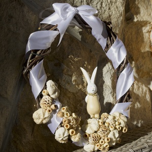 Tojás alakú ajtódísz, fehér nyuszi figurával - Meska.hu