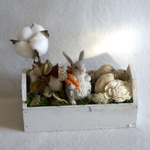 Nyuszis húsvéti asztaldísz füles ládikában - ünnepi díszek, dekorációk - húsvéti díszek és dekorációk - húsvéti asztaldíszek - Meska.hu