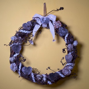 Tavaszi, húsvéti kopogtató szőlőből készült alapon - Meska.hu