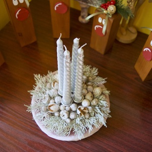Csavart gyertyás bársony adventi koszorú  - karácsony - adventi díszek - adventi gyertyadíszek és koszorúdíszek - Meska.hu