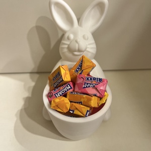 Húsvéti kínáló nyuszifigura - ünnepi díszek, dekorációk - húsvéti díszek és dekorációk - húsvéti asztaldíszek - Meska.hu