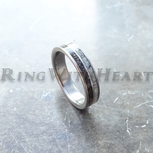 Titán vagy nemesacél gyűrű dinoszaurusz fosszíliával és aganccsal, agancs gyűrű, jegygyűrű, eljegyzési gyűrű, apák napja - esküvő - ékszer - karikagyűrű - Meska.hu