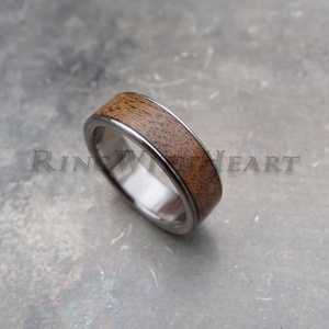 Titán vagy nemesacél gyűrű diófával, jegygyűrű, eljegyzési gyűrű, apák napja, férfi karikagyűrű, Esküvő, Ékszer, Karikagyűrű, Ékszerkészítés, MESKA