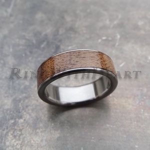 Titán vagy nemesacél gyűrű diófával, jegygyűrű, eljegyzési gyűrű, apák napja, férfi karikagyűrű - esküvő - ékszer - karikagyűrű - Meska.hu