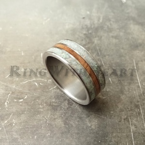 Titán vagy nemesacél gyűrű valódi szőlőtőke berakással és Fire and Snow szintetikus opállal, jegygyűrű, eljegyzési gyűrű - esküvő - ékszer - karikagyűrű - Meska.hu