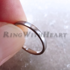 Extra vékony és keskeny titán gyűrű, extra könnyű gyűrű, minimalista jegygyűrű, nikkelmentes gyűrű, eljegyzési gyűrű, Esküvő, Ékszer, Karikagyűrű, Ékszerkészítés, MESKA