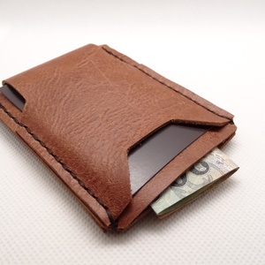 Kézzel varrt valódi marhabőr irattartó, vékony kártyatartó, minimalista bankkártyatartó, modern dizájn - Meska.hu