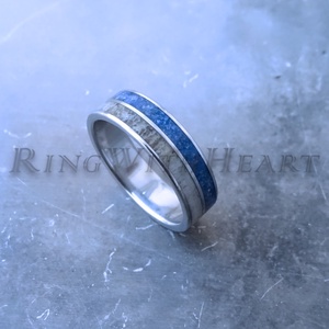 Titán vagy nemesacél gyűrű lápisz lazulival és aganccsal, lazurit gyűrű, jegygyűrű, eljegyzési gyűrű, agancs gyűrű - Meska.hu