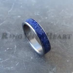 Titán vagy nemesacél gyűrű lápisz lazulival, lápisz gyűrű, jegygyűrű, eljegyzési gyűrű, lazurit gyűrű, Valentin nap - Meska.hu