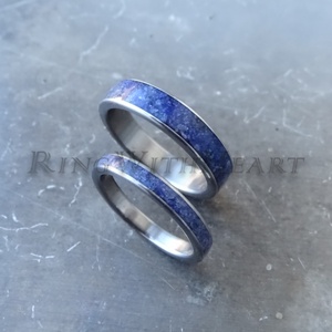 Titán vagy nemesacél gyűrűpár lápisszal, lazurit gyűrű, jegygyűrű, eljegyzési gyűrű, karikagyűrű, lápisz gyűrű - esküvő - ékszer - karikagyűrű - Meska.hu