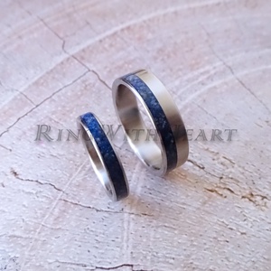 Titán vagy nemesacél gyűrűpár lápisszal, lazurit gyűrű, jegygyűrű, eljegyzési gyűrű, karikagyűrű, lápisz, évforduló - Meska.hu