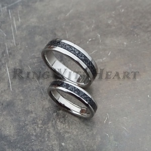 Titán vagy nemesacél gyűrűpár hematittal, hematit gyűrű, jegygyűrű, eljegyzési gyűrű, karikagyűrű, évforduló - esküvő - ékszer - karikagyűrű - Meska.hu