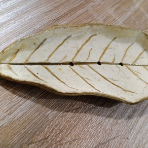 Szappantartó lev�l, vagy füstölőtartó - művészet - szobor - kerámia - Meska.hu