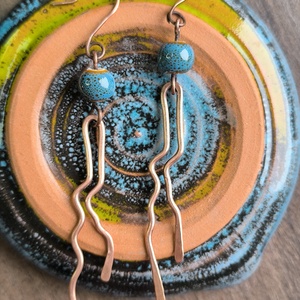 Vörösréz fülbevaló kék kerámia gyönggyel - Meska.hu