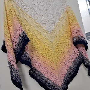 Horgolt hajnal kendő - ruha & divat - sál, sapka, kendő - kendő - Meska.hu