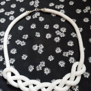 Narancs nyaklánc , fehér nyaklánc  - ékszer - nyaklánc - hosszú nyaklánc - Meska.hu