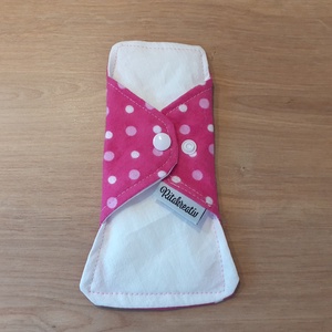 Tisztasági betét - pink pöttyös, pihe puha flanellal - szépségápolás - intim higiénia - tisztasági betét - Meska.hu