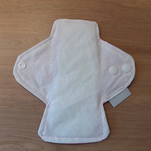 Tisztasági betét - pink pöttyös, pihe puha flanellal - szépségápolás - intim higiénia - tisztasági betét - Meska.hu