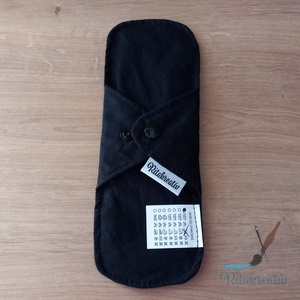 Fekete mosható betét 22cm - szépségápolás - intim higiénia - intimbetét - Meska.hu