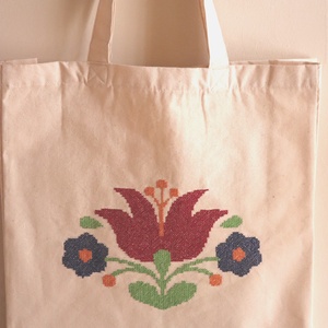 Kézzel himzett designer vászon szatyor - táska & tok - bevásárlás & shopper táska - shopper, textiltáska, szatyor - Meska.hu