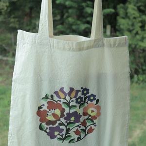 Népi motívummal ellátott vászonszatyor - táska & tok - bevásárlás & shopper táska - shopper, textiltáska, szatyor - Meska.hu