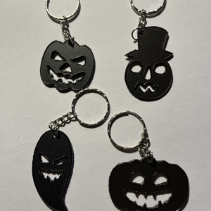 Halloween figurák fülbevalón - ékszer - fülbevaló - lógó fülbevaló - Meska.hu