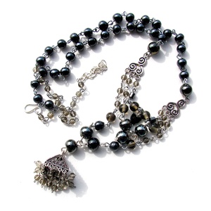 Jhumka stílusú fekete nyakék - Meska.hu